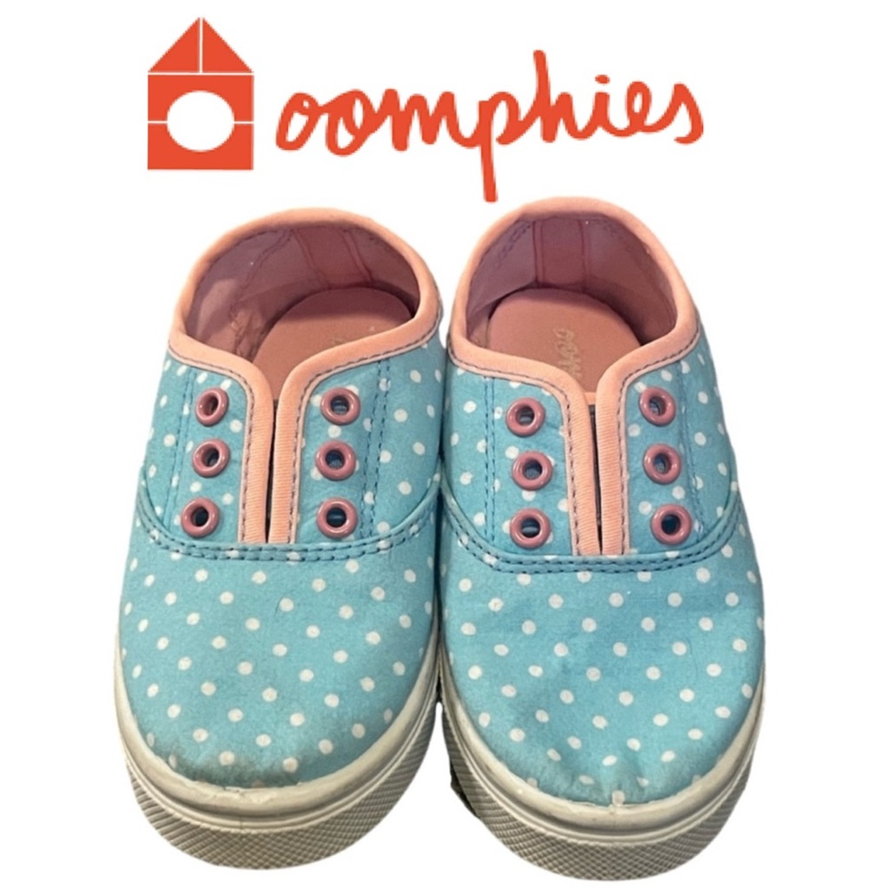 Oomphies Toddler Size 7 Slip on Sneakers Light Blue and white polka dot